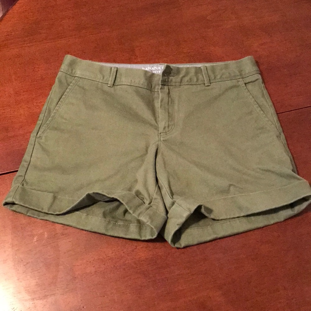Banana Republic City Chino shorts